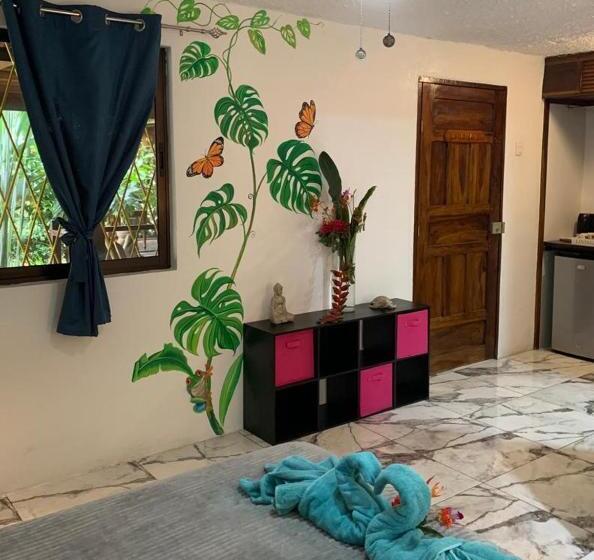 デラックストリプルルーム, Casa Mambo