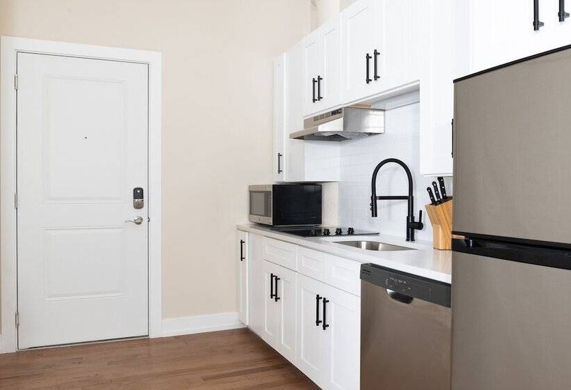 استودیوی استاندارد, Sonder Jewelers Row