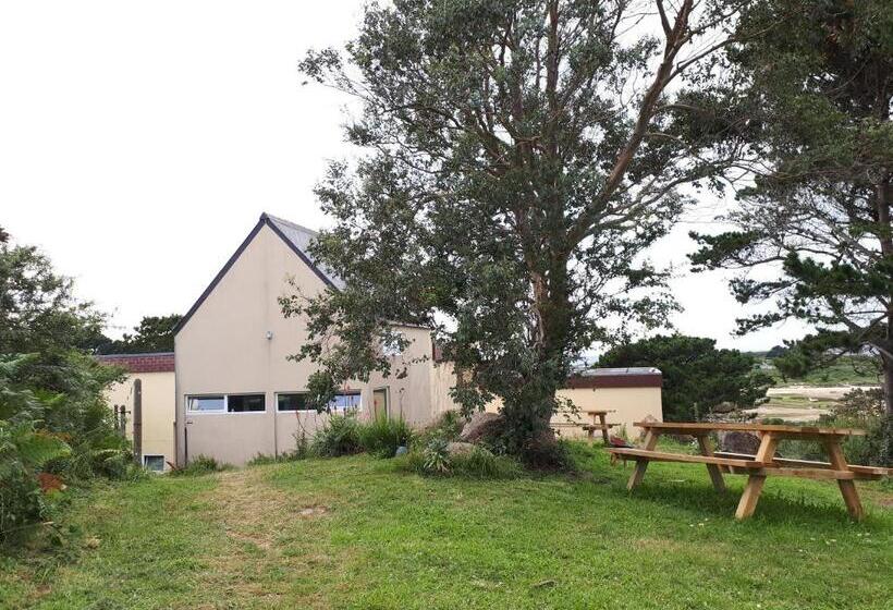 Standard Plot, Auberge Granit Rose Hébergement Partagé En Auberge De Jeunesse Vue Sur Mer Dortoir Mixte & Cam