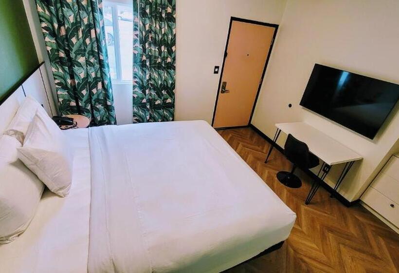 자쿠지 스위트, The Bell Vista