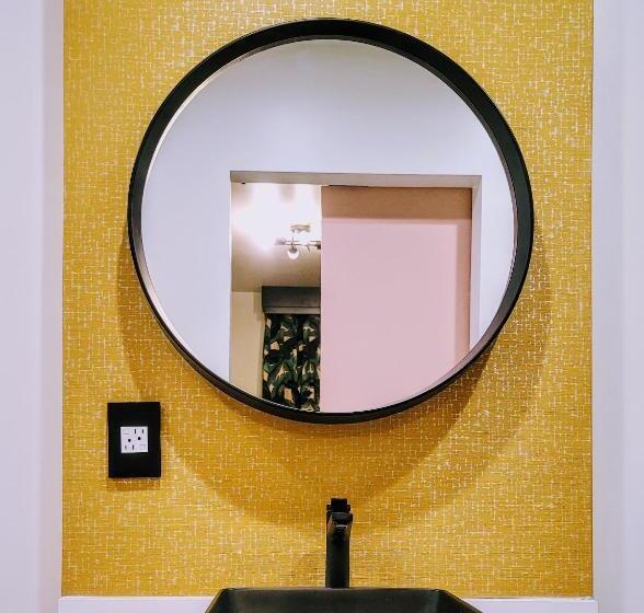 자쿠지 스위트, The Bell Vista