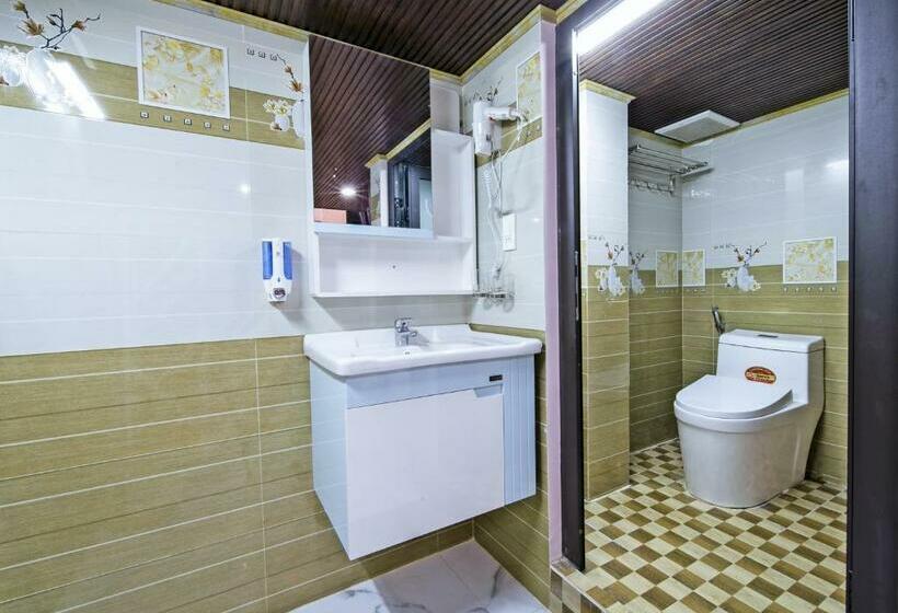 Standaard Vierpersoonskamer, Csltdl & Coffee Sân Vườn Vương Bảo Long đà Lạt