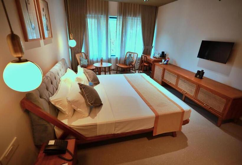 اتاق لوکس, E.05 City Inn