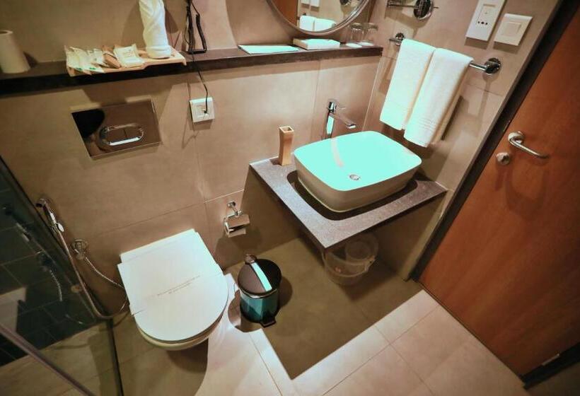 اتاق لوکس, E.05 City Inn