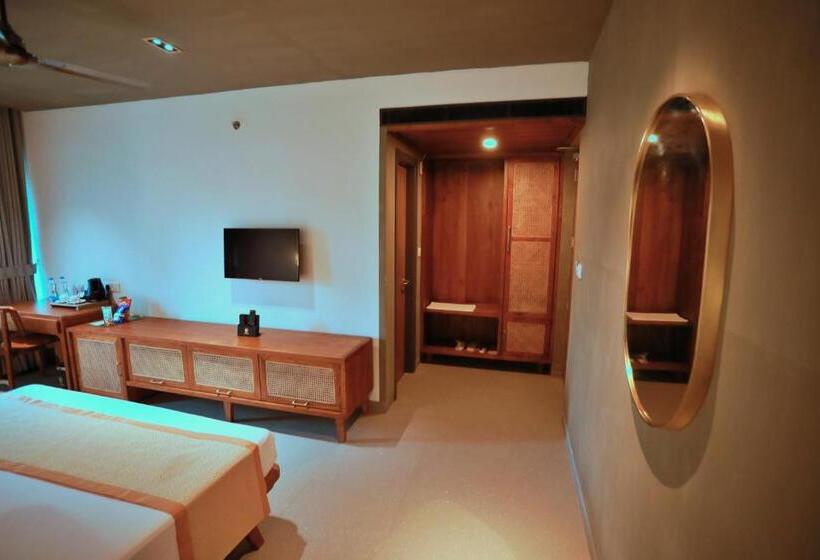 سوییت لوکس, E.05 City Inn