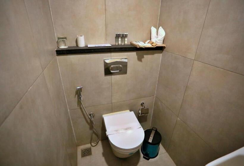 سوییت لوکس, E.05 City Inn