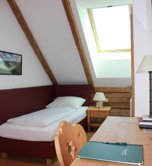 スタンダードシングルルーム, Hoamat