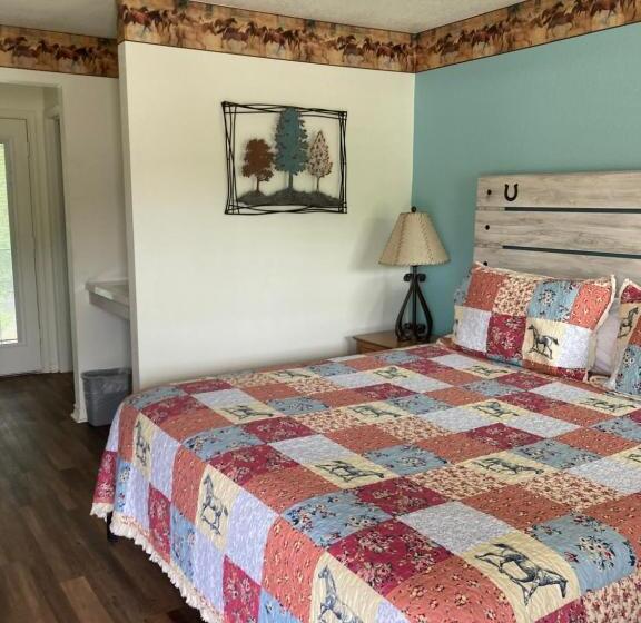 带大床的标准间, Horseshoe Riverside Lodge