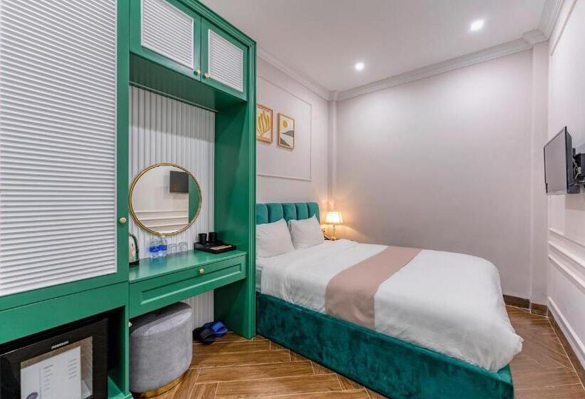 اتاق لوکس, Padona