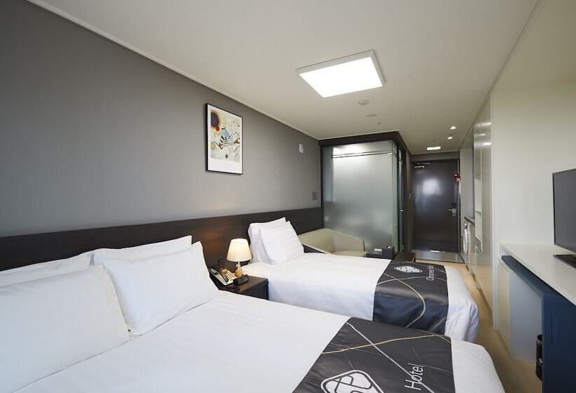 プレミアムトリプルルーム, Sokcho Chonpines Beach