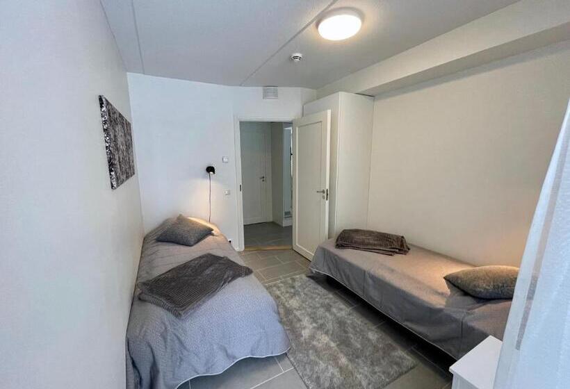 جناح سوبيريور غرفتين نوم, Lost In Levi