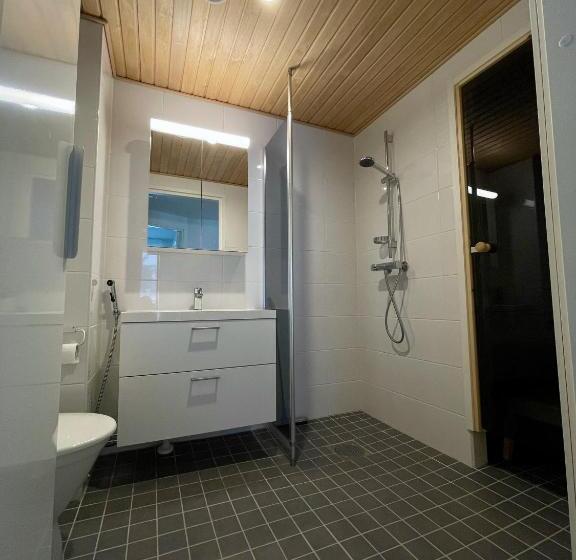 جناح سوبيريور غرفتين نوم, Lost In Levi