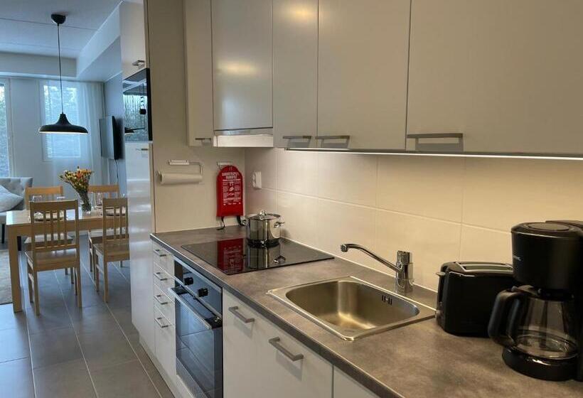 جناح, Lost In Levi