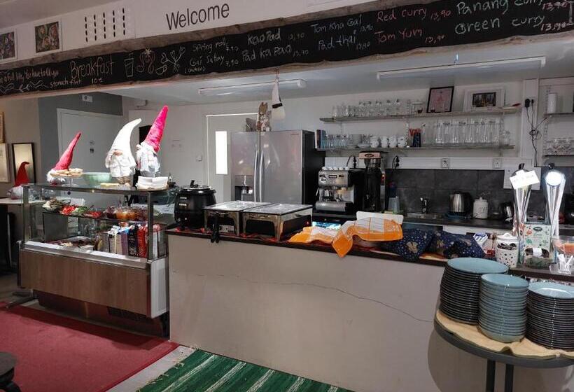 جناح, Lost In Levi