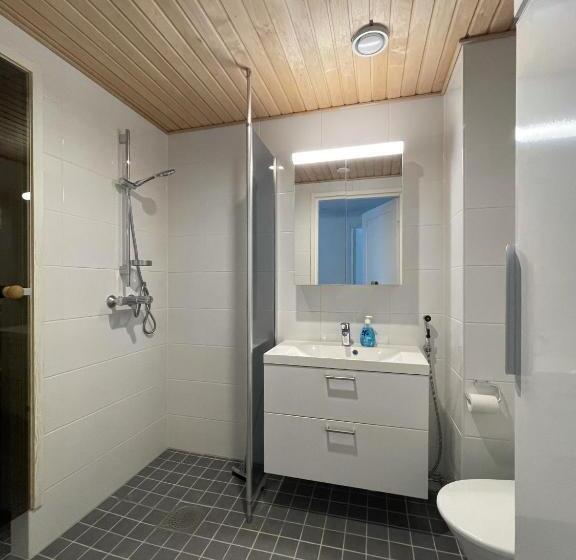 جناح سوبيريور غرفتين نوم, Lost In Levi