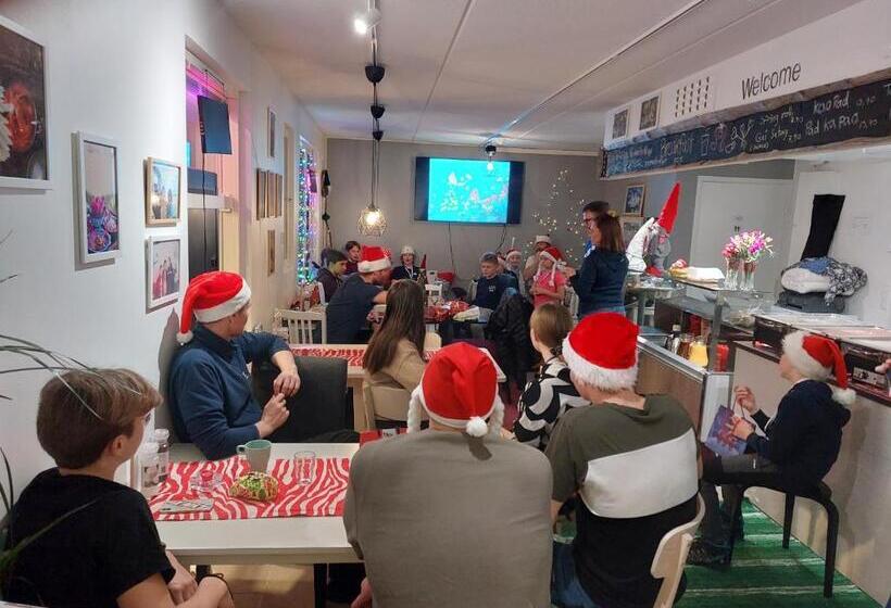 إستوديو سوبيريور, Lost In Levi