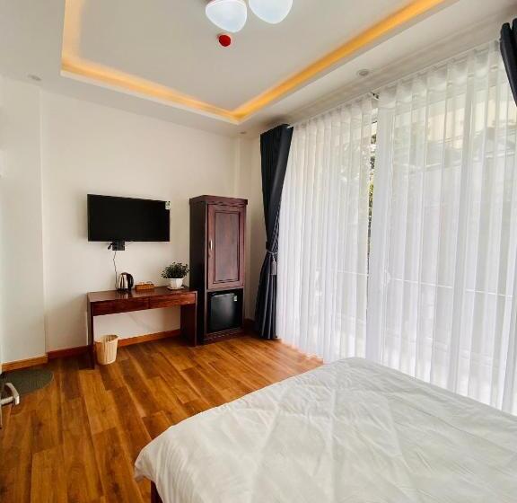 اتاق استاندارد با بالکن, Mỹ Lan