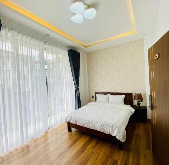 اتاق استاندارد با بالکن, Mỹ Lan