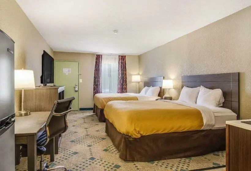 スイート, Suburban Studios Hotel Kingsland Near I 95