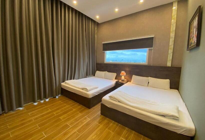 اتاق استاندارد چهارنفره با بالکن, Convoi