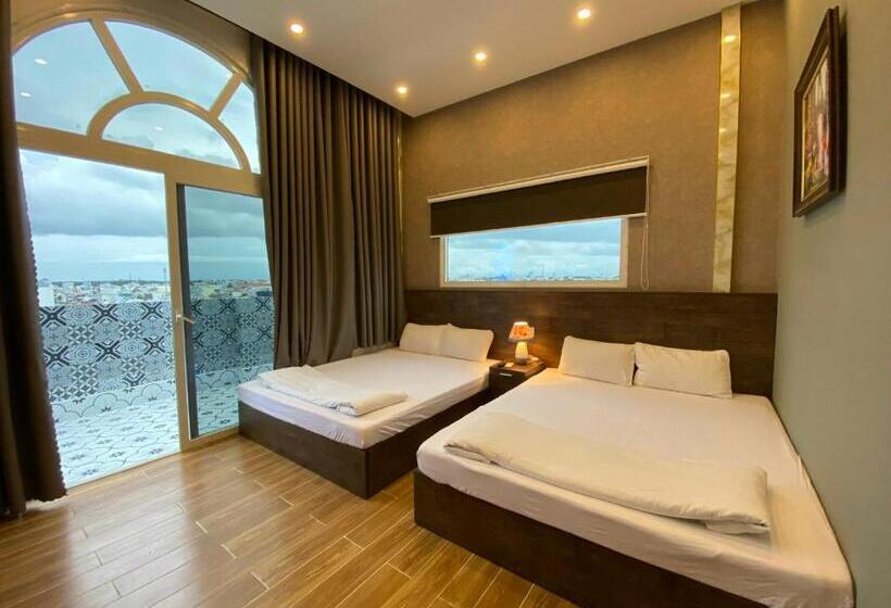 اتاق استاندارد چهارنفره با بالکن, Convoi