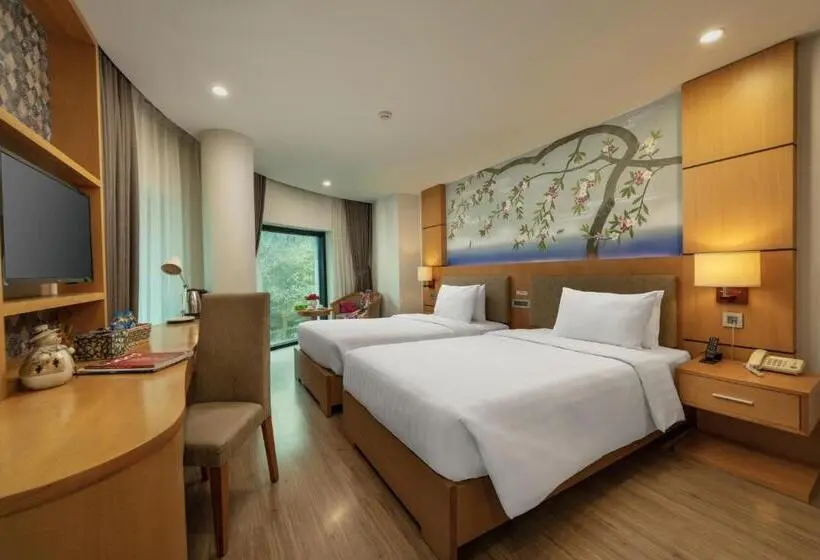 سوییت سوپریور, Halo Hanoi