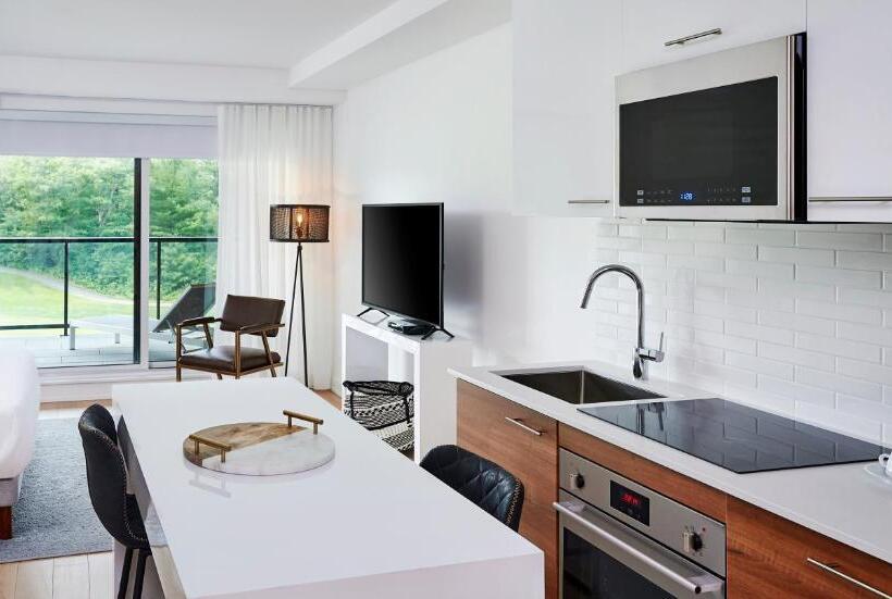 إستوديو قياسى, Muskoka Bay Resort