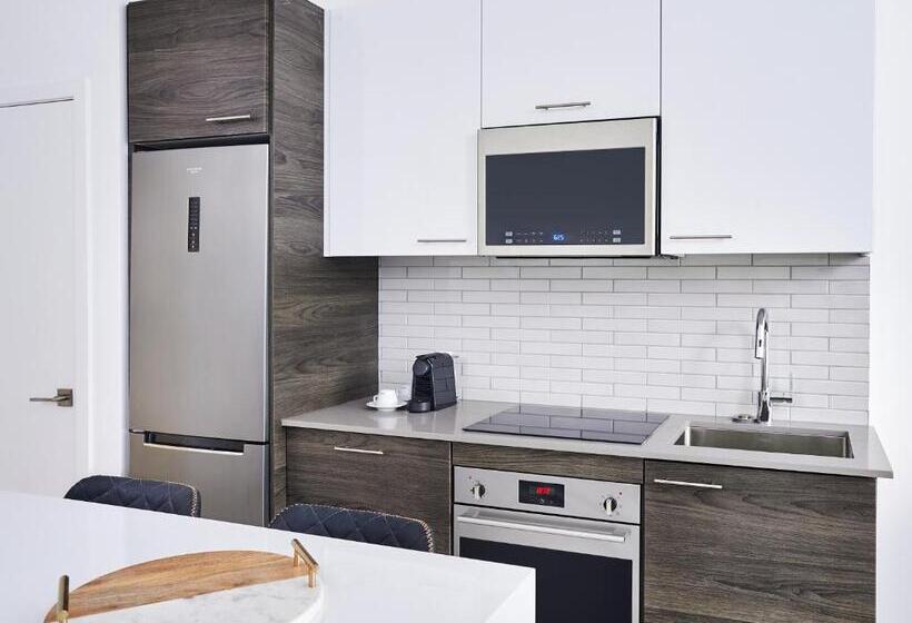 جناح, Muskoka Bay Resort