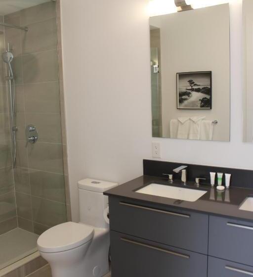 غرفة ديلوكس ثلاثية, Muskoka Bay Resort