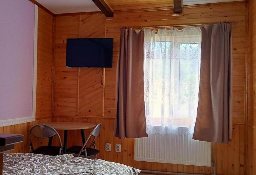 Стандартный Номер Кровать Кинг, мамина хата