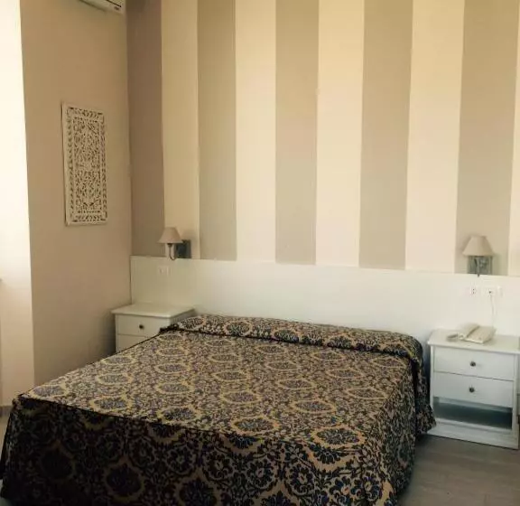 اتاق اساندارد با چشمانداز جانبی به دریا, Grand Hotel Villa Parisi