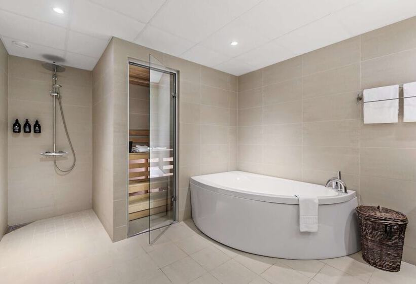 جناح, Best Western Plus Savoy Lulea