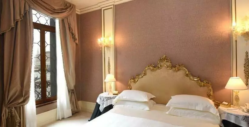 Deluxe Suite with Views