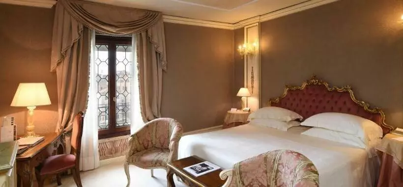 Deluxe Room with Views