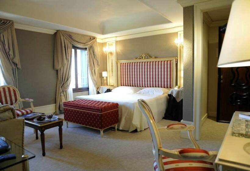 اتاق لوکس با چشم‌انداز, Ca  Sagredo