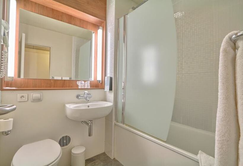 Номер Стандарт, Campanile Paris Cdg Airport Villepinte