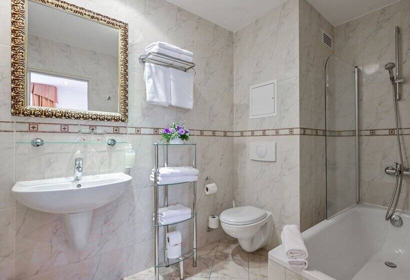 ファミリールーム, Continental