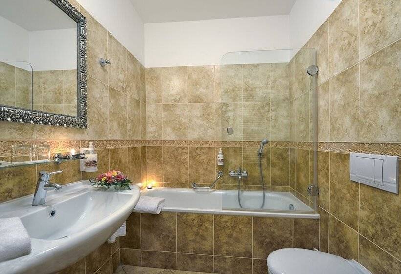 バルコニー付きデラックスルーム, Continental