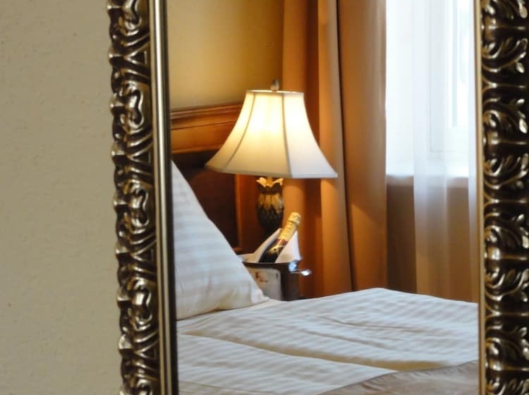 バルコニー付きデラックスルーム, Continental