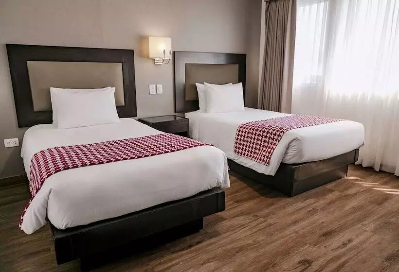 سوییت خانوادگی, Costa Del Sol Wyndham Piura