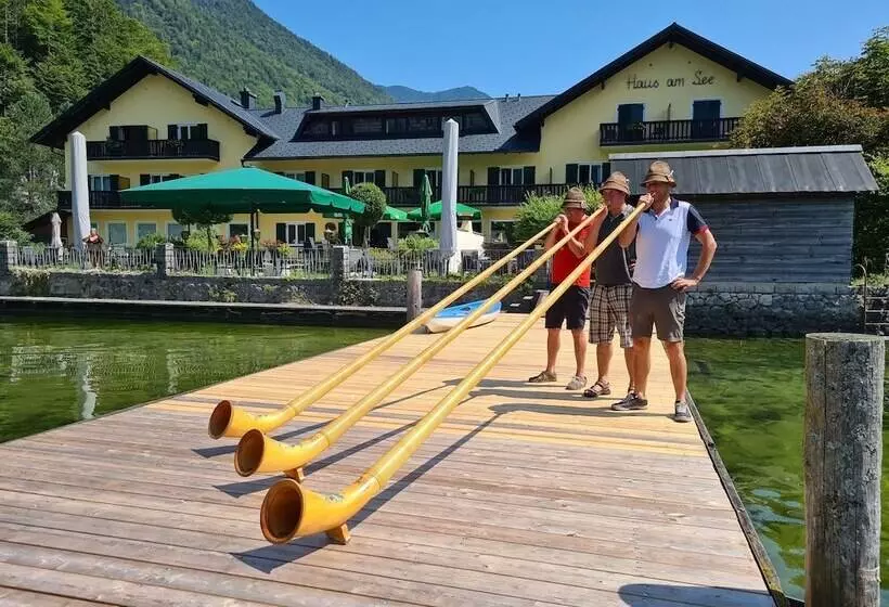 Standard-huone Järvinäkymä, Haus Am See Self Check In