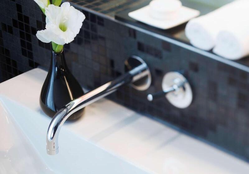 سوئیت جونیور با تخت بزرگ, Mövenpick Hotel Stuttgart Airport