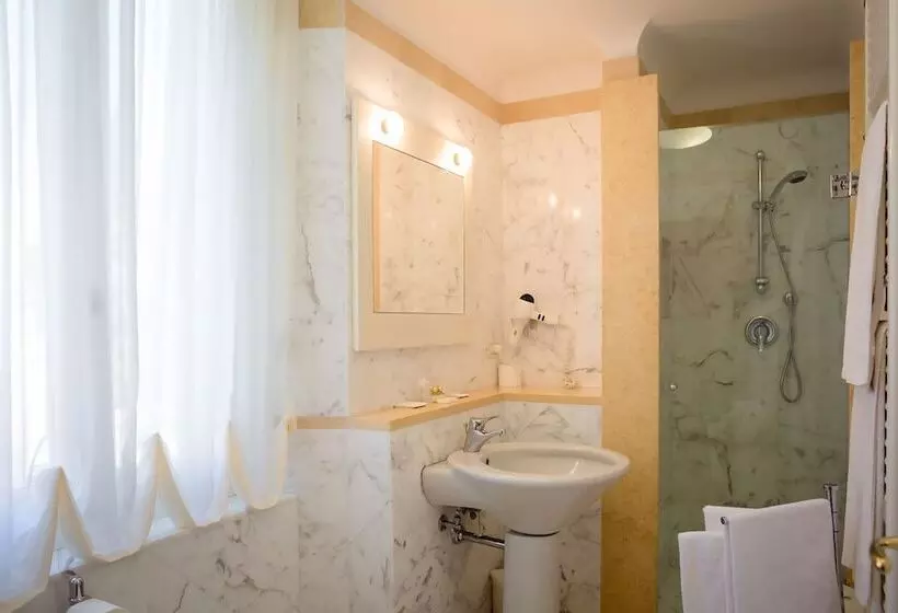 سوییت جونیور, Residence Palazzo La Fenice
