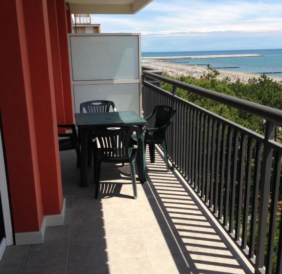 דירת חדר נוף לים, Residence Florida