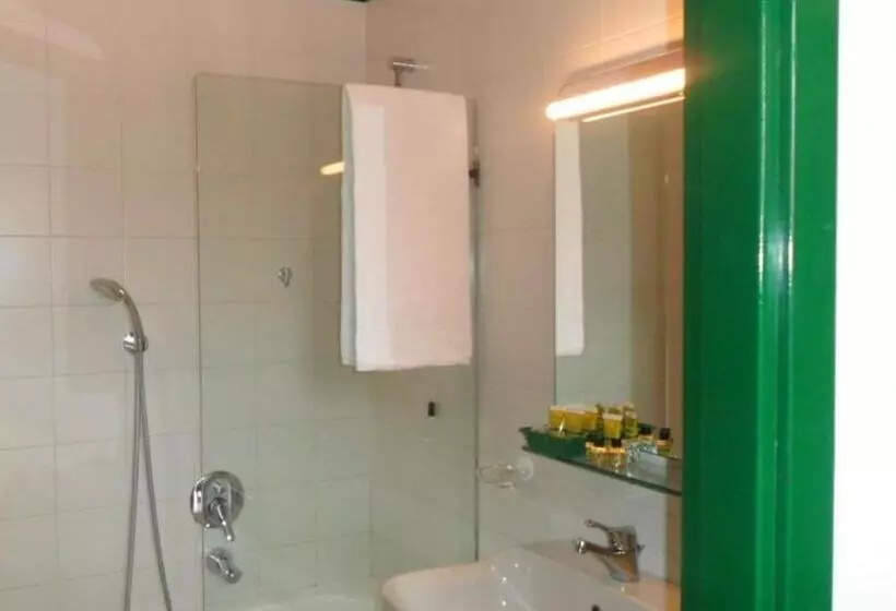 バルコニー付きスタンダードルーム, Residenza Sant’anna Del Volterraio