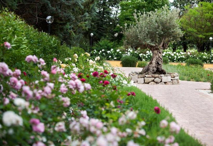 سوییت خانوادگی, Resort E Spa San Crispino