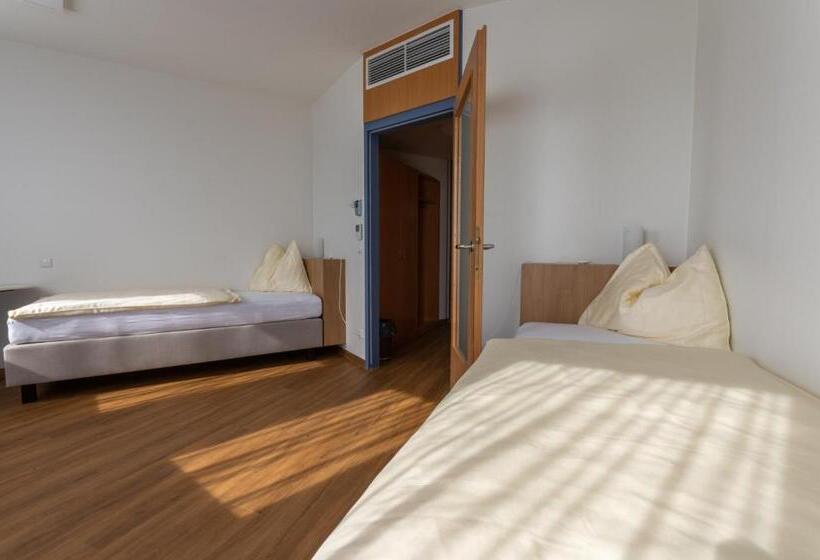 Номер Стандарт, Sommerhaus Linz