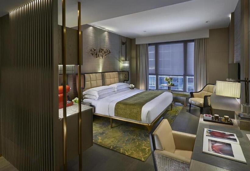 اتاق لوکس با تخت بزرگ, The Landmark Mandarin Oriental Hong Kong