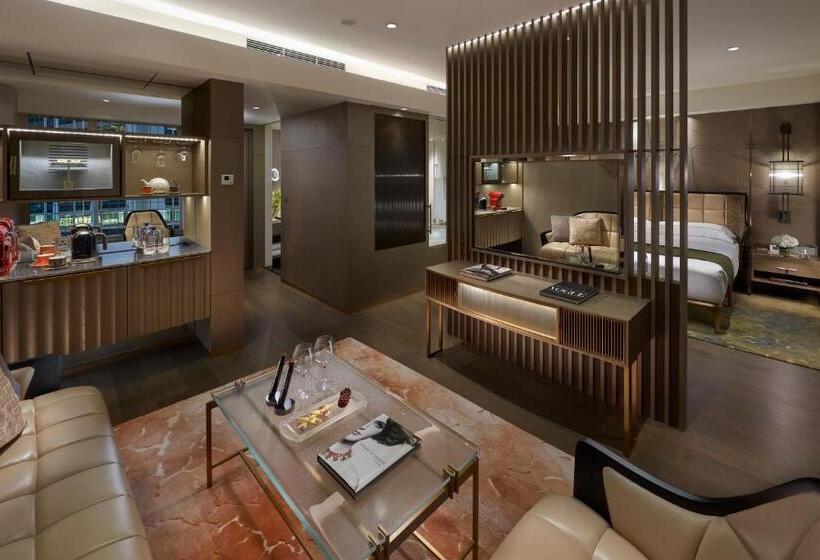 اتاق اجرایی با تخت بزرگ, The Landmark Mandarin Oriental Hong Kong