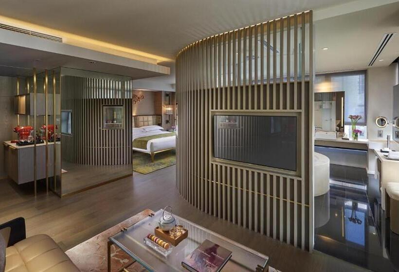 اتاق پرمیوم, The Landmark Mandarin Oriental Hong Kong